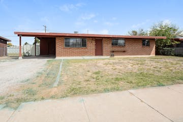 156 W Pastime Rd Tucson, AZ 85705
